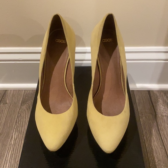 ASOS Suede Perspex Platform court shoe - Picture 2 of 9